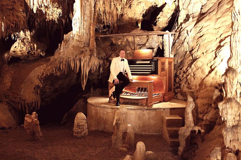 Pepe Deluxe – In The Cave – Soundtracks Atlas Obscura
